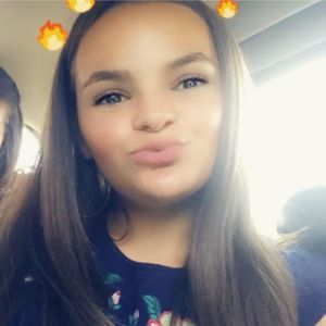 Meet your Posher, Halie